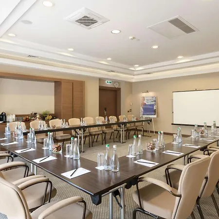 Otel Radisson Blu Hotel, Podil Centre 4*