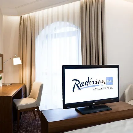 Radisson Blu Hotel, Podil Centre 4*