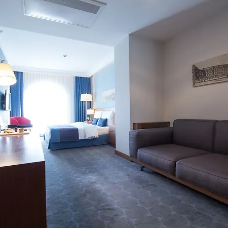 Radisson Blu Hotel, Podil Centre Otel 4*
