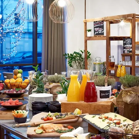 Radisson Blu Hotel, Podil Centre 4*